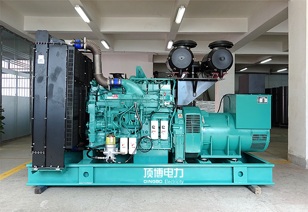 應對突發電力中斷,頂博智能柴油發電機組為何成為備用電源的不二之選